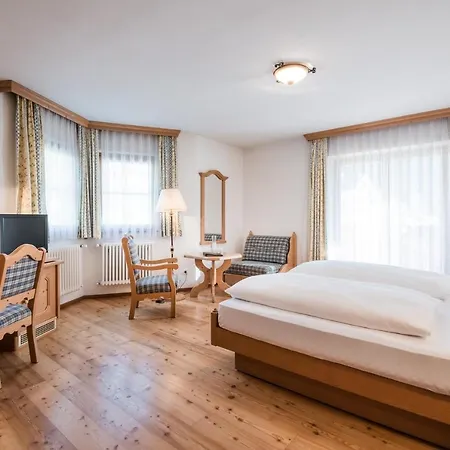 Mareo Dolomites Hotel Al Plan di Mareo